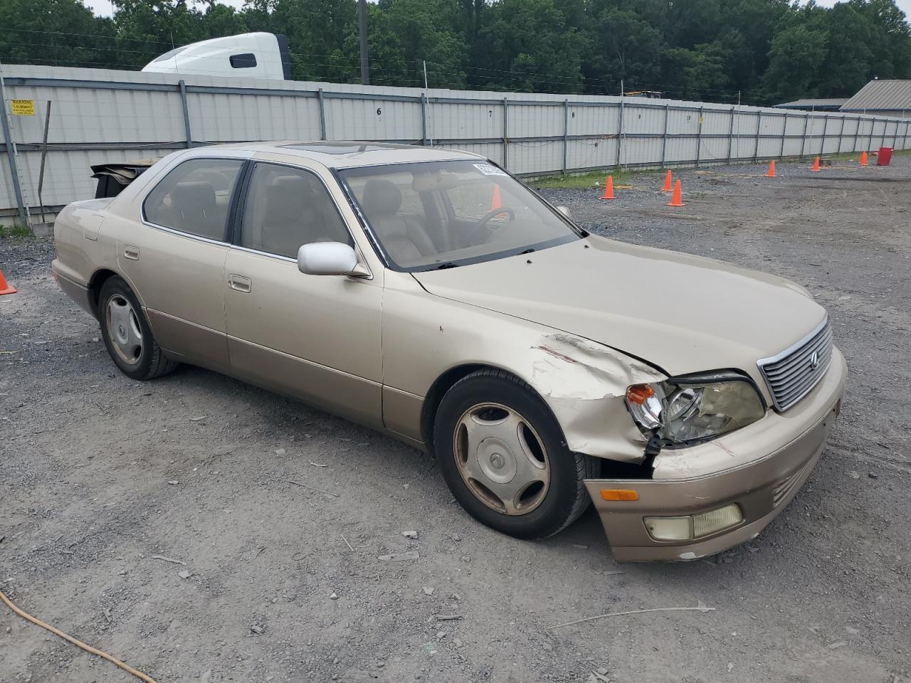 1998 Lexus Ls 400 VIN: JT8BH28FXW0120563 Lot: 62272095