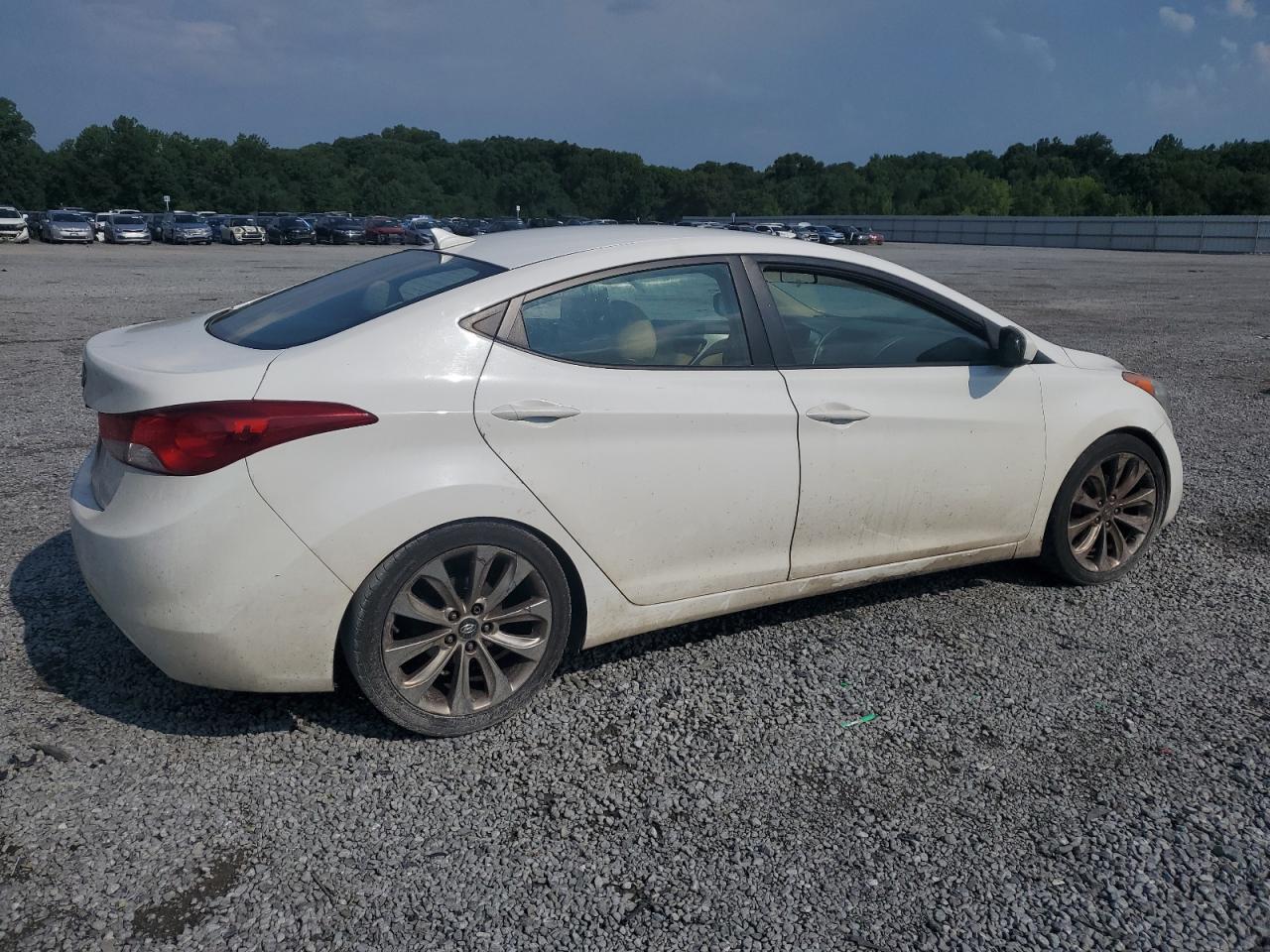 HYUNDAI ELANTRA 2012 VIN 5NPDH4AE7CH118498 фото 3