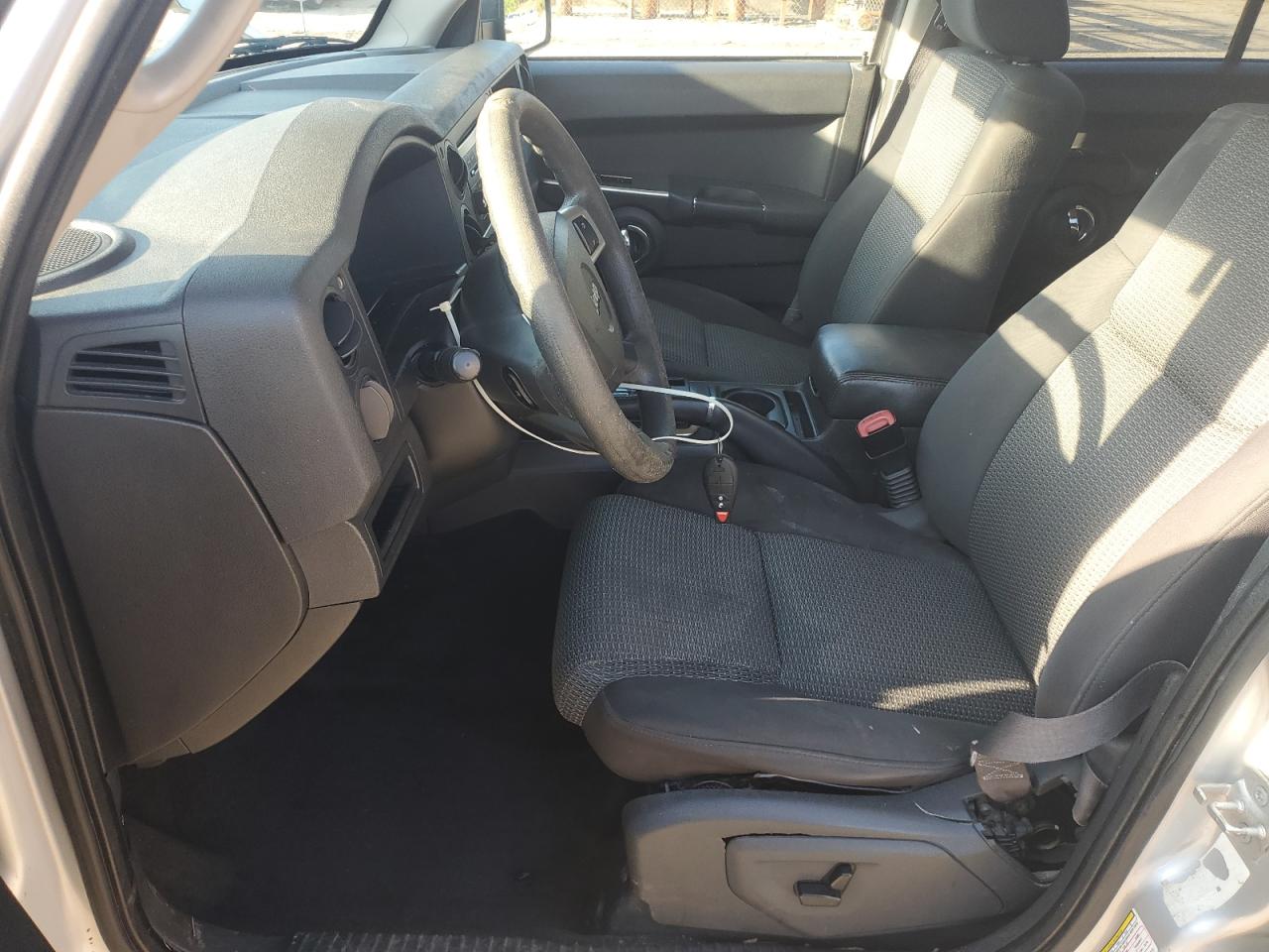 2010 Jeep Commander Sport VIN: 1J4RG4GK4AC125711 Lot: 60369545