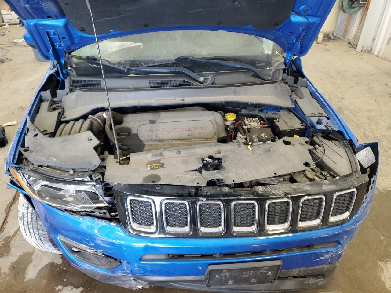 2017 Jeep Compass Latitude VIN: 3C4NJDBB7HT666120 Lot: 60597315