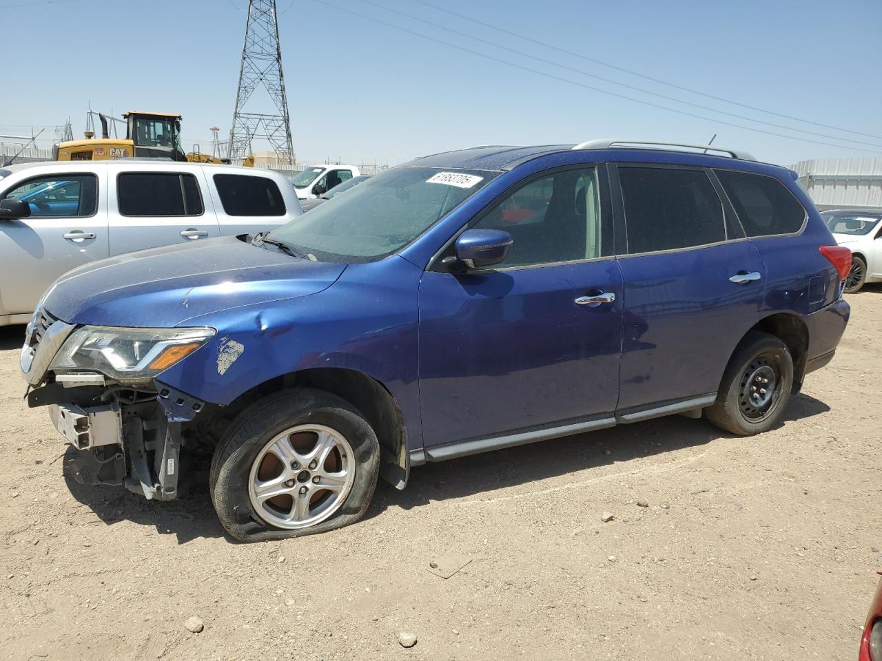 2018 Nissan Pathfinder S for Sale in Adelanto, CA - Front End