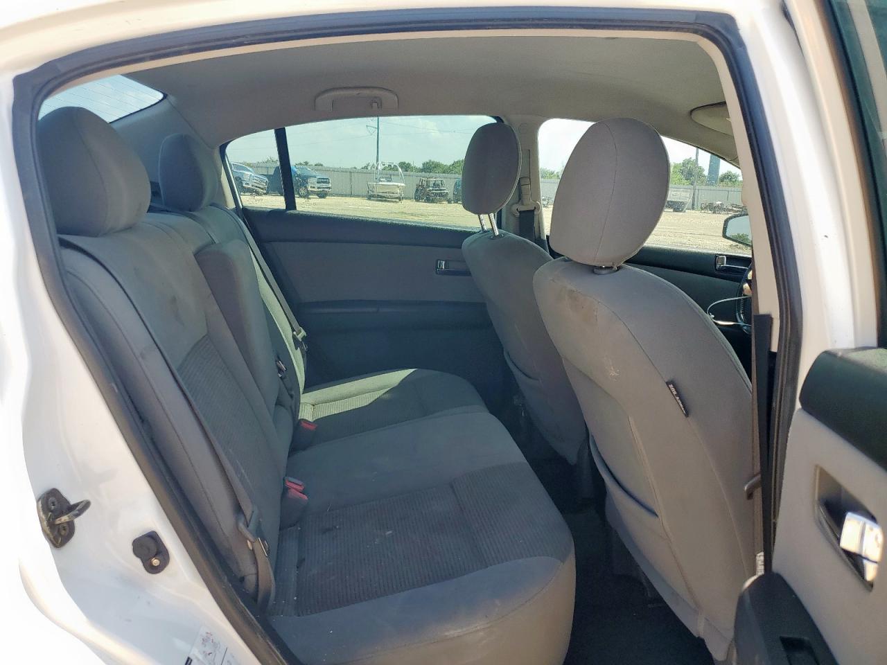 2010 Nissan Sentra 2.0 VIN: 3N1AB6AP8AL692433 Lot: 61019585
