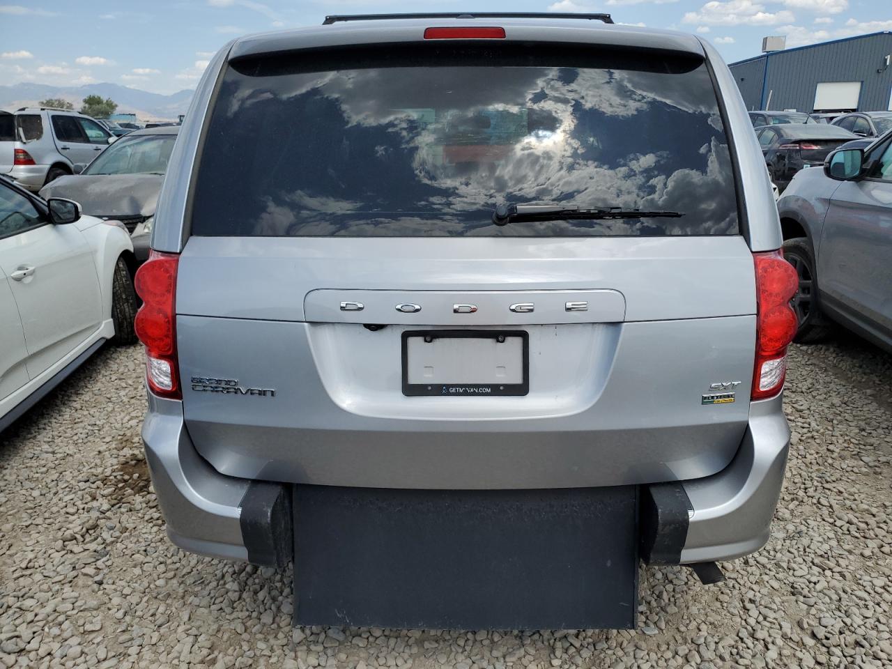 2019 Dodge Grand Caravan Sxt VIN: 2C4RDGCG5KR752637 Lot: 61436225