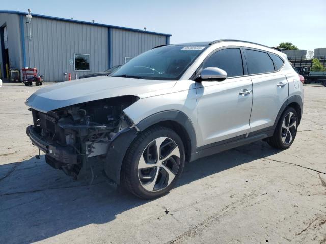  HYUNDAI TUCSON 2016 Серебристый