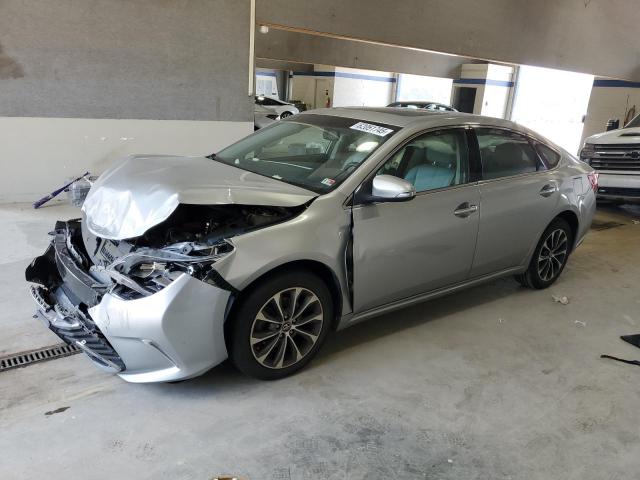 Sedans TOYOTA AVALON 2016 Srebrny