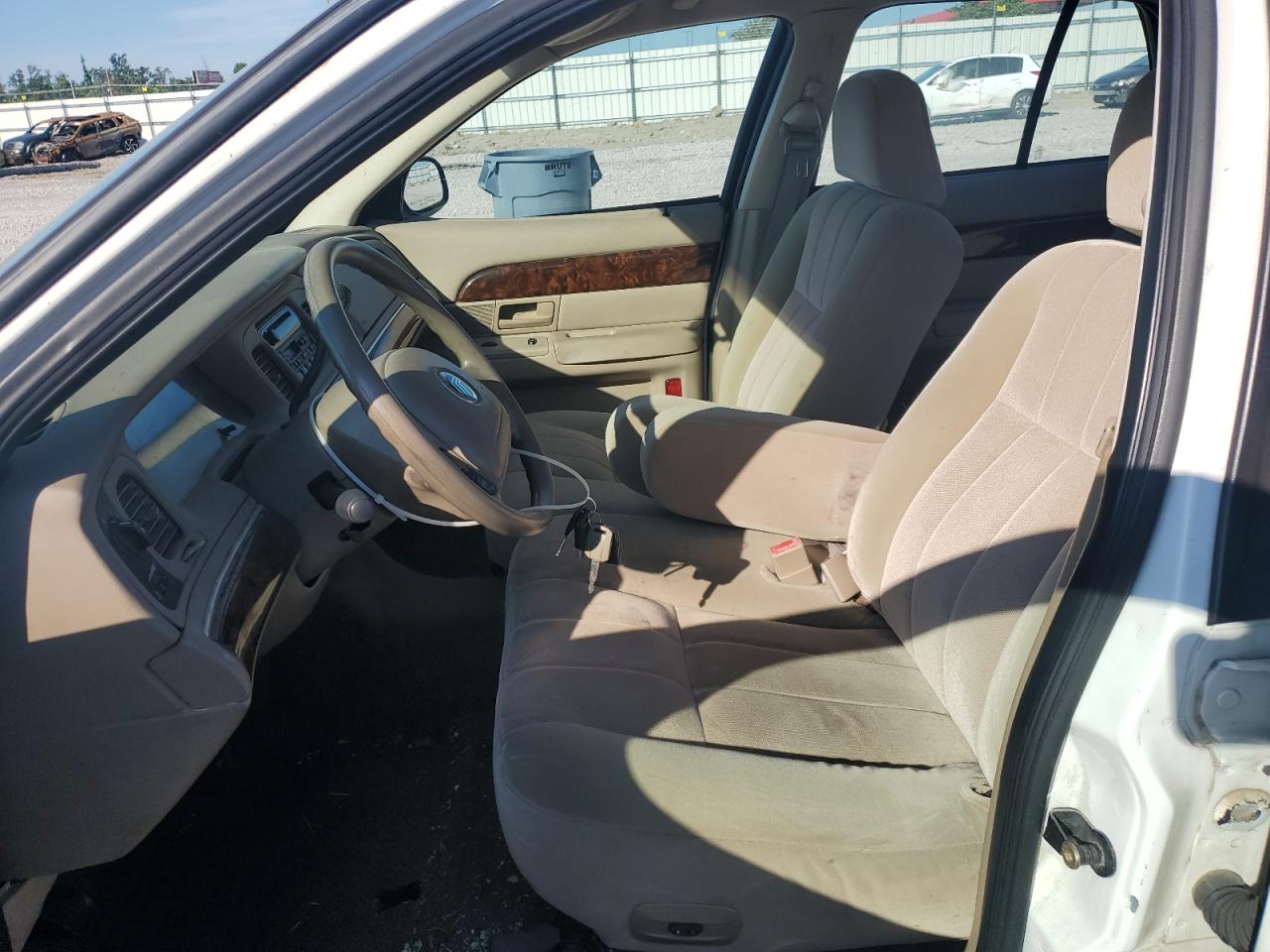 2004 Mercury Grand Marquis Gs VIN: 2MEFM74W24X664179 Lot: 62505365