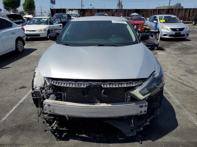  NISSAN MAXIMA 2018 Srebrny