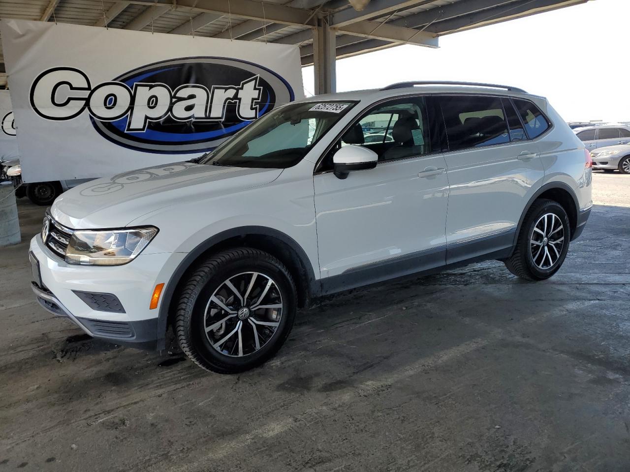 VOLKSWAGEN TIGUAN 2021 VIN 3VV3B7AX3MM047670