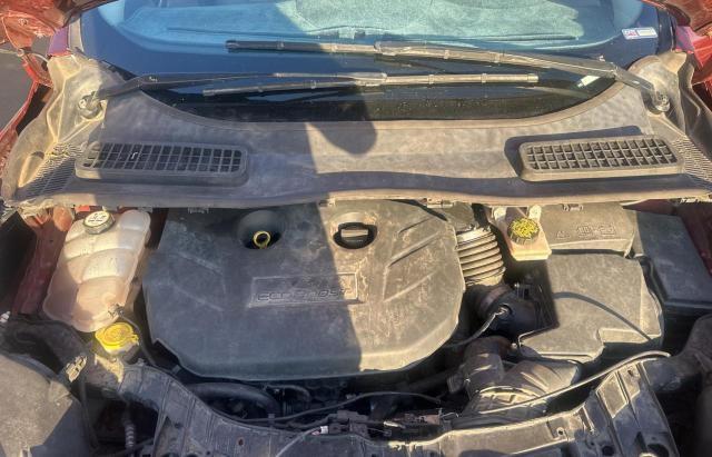 Parquets FORD ESCAPE 2016 Czerwony