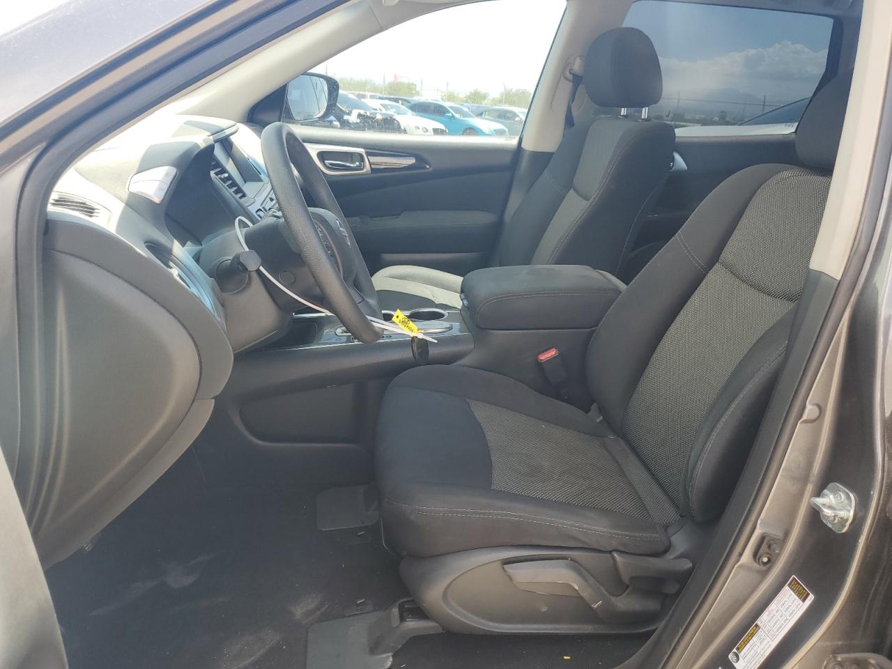 2017 Nissan Pathfinder - Image 7