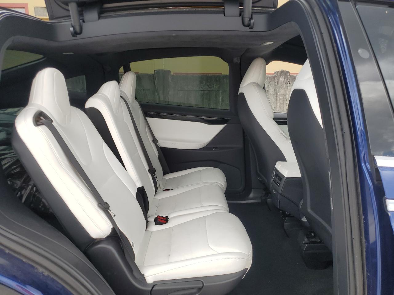 2020 Tesla Model X VIN: 5YJXCDE2XLF285853 Lot: 62228695