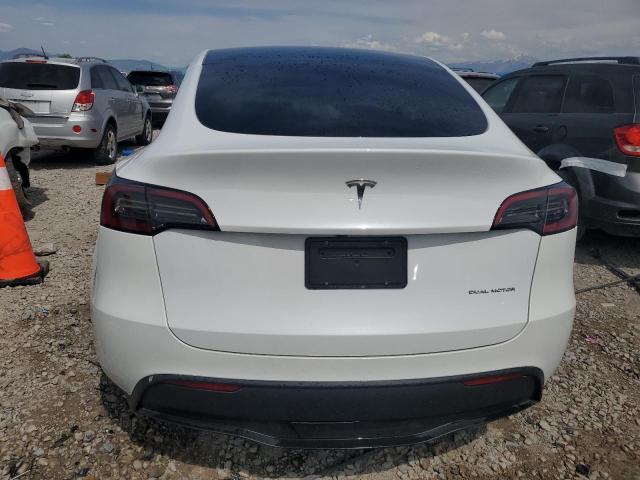  TESLA MODEL Y 2024 Білий