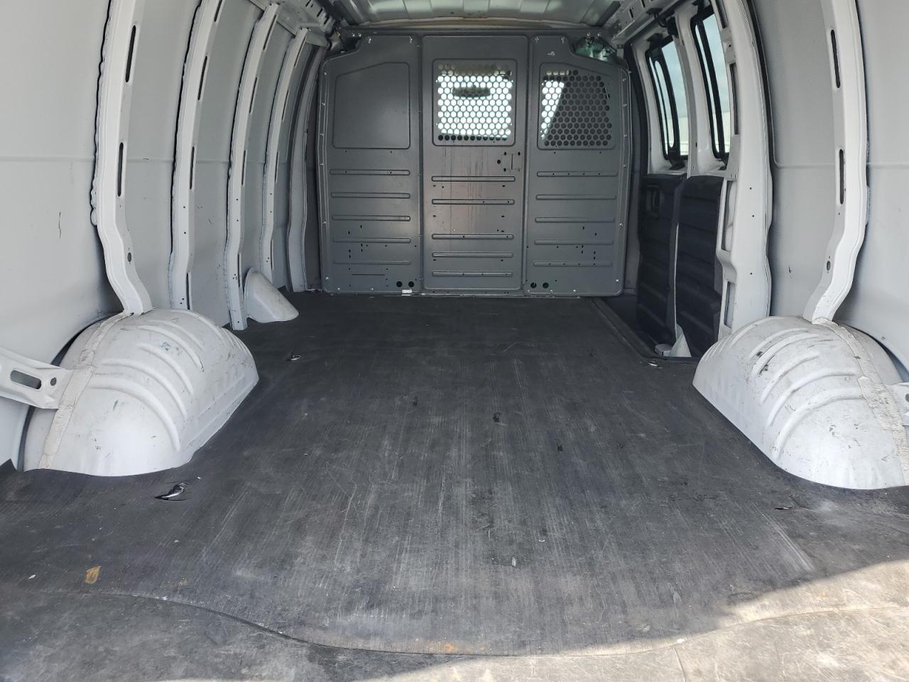 2017 Chevrolet Express G2500 VIN: 1GCWGAFF6H1337995 Lot: 62716325