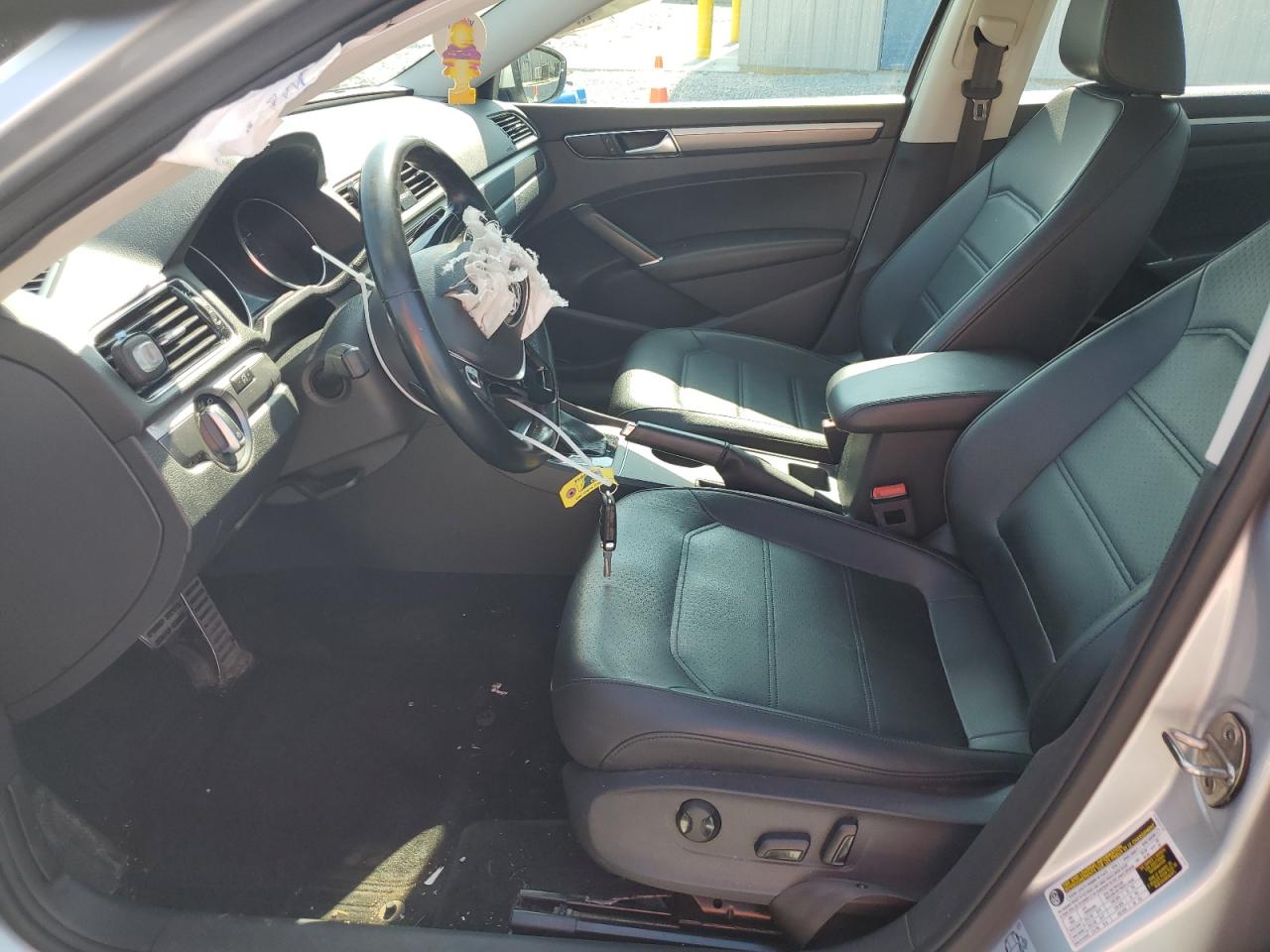 VOLKSWAGEN PASSAT 2018 VIN 1VWAA7A31JC034206 zdjęcie 7