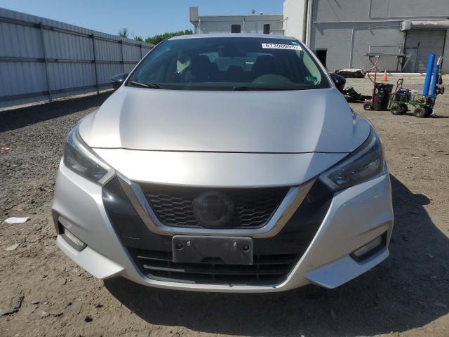  NISSAN VERSA 2020 Серебристый