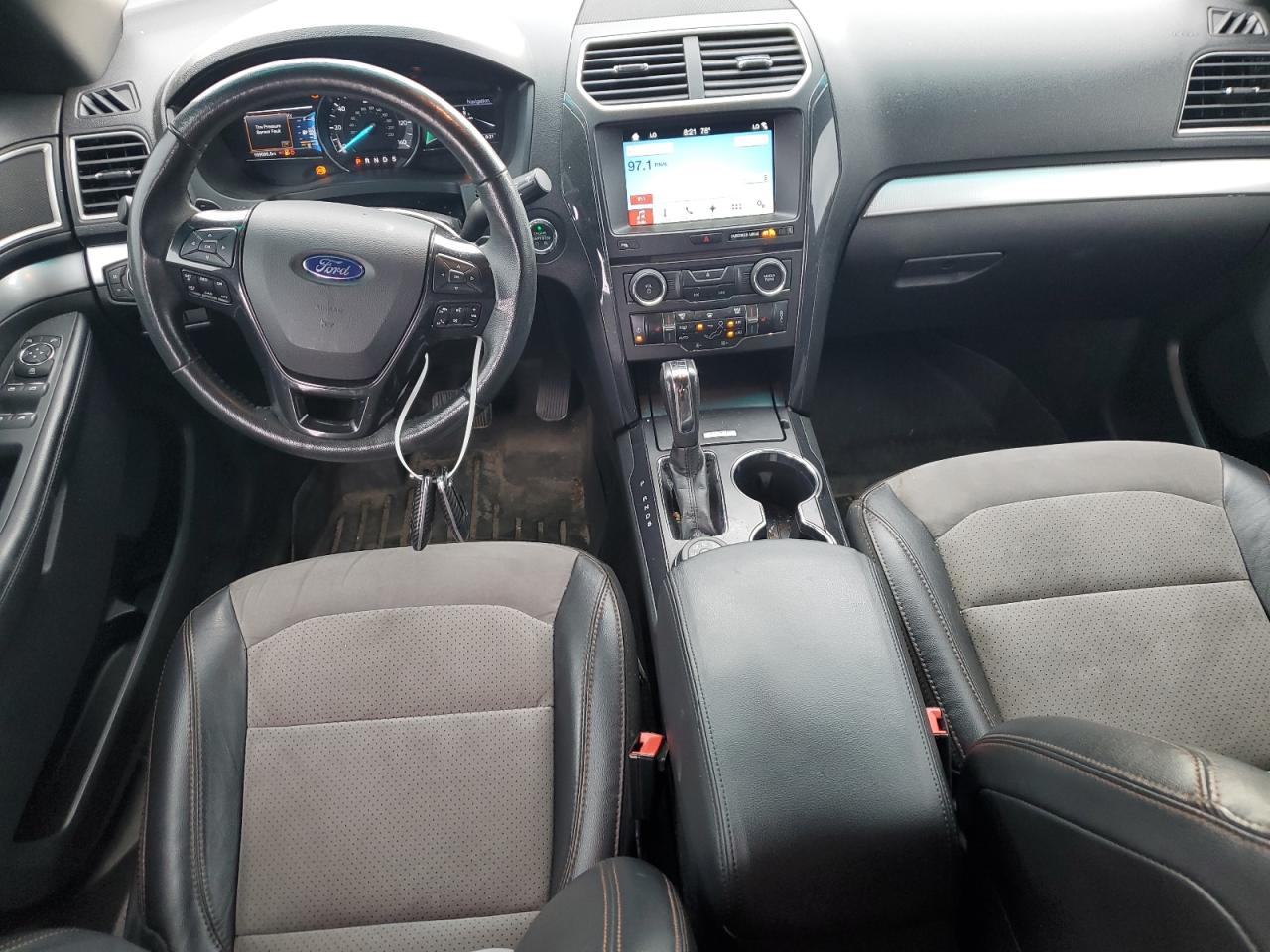 1FM5K8D88HGB58177 FORD EXPLORER 2017