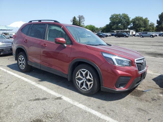  SUBARU FORESTER 2021 Красный
