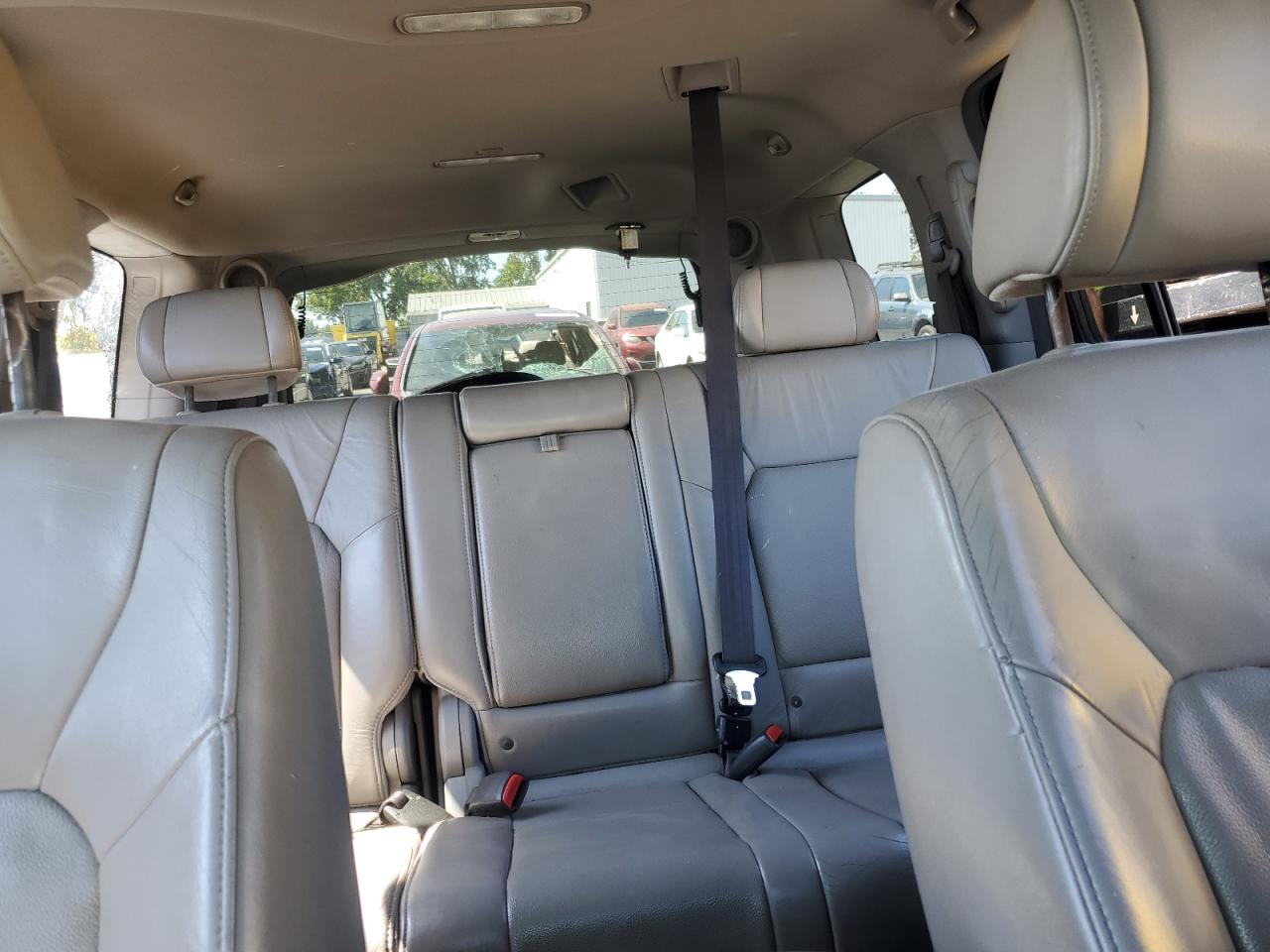2011 Honda Pilot Exln VIN: 5FNYF4H74BB010433 Lot: 63043845