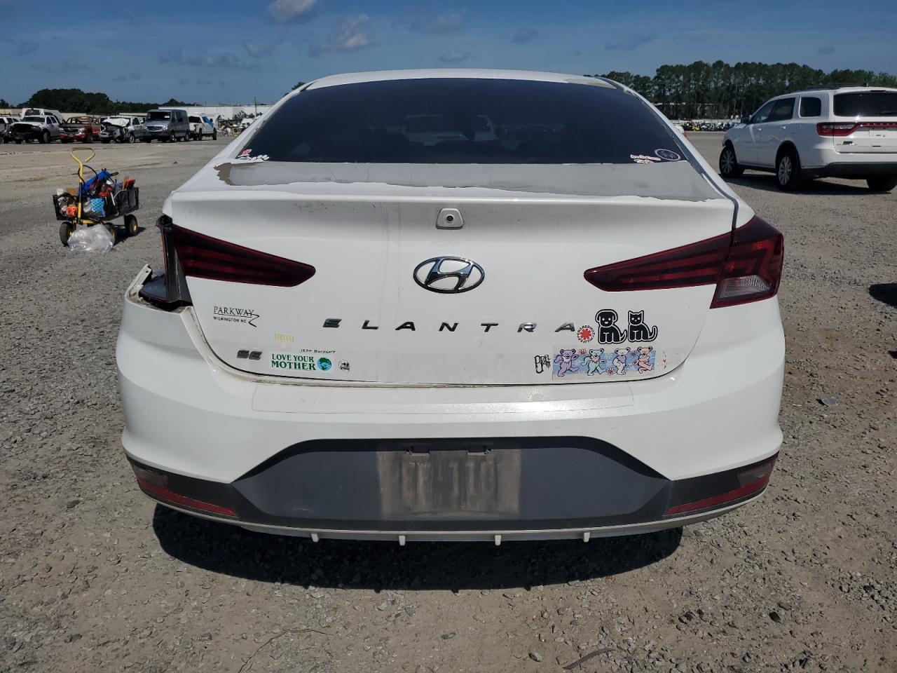 2019 Hyundai Elantra Se VIN: 5NPD74LF9KH496880 Lot: 61430245