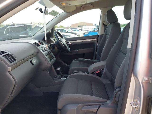 2009 VOLKSWAGEN TOURAN MAT