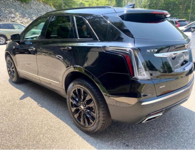  CADILLAC XT5 2021 Czarny