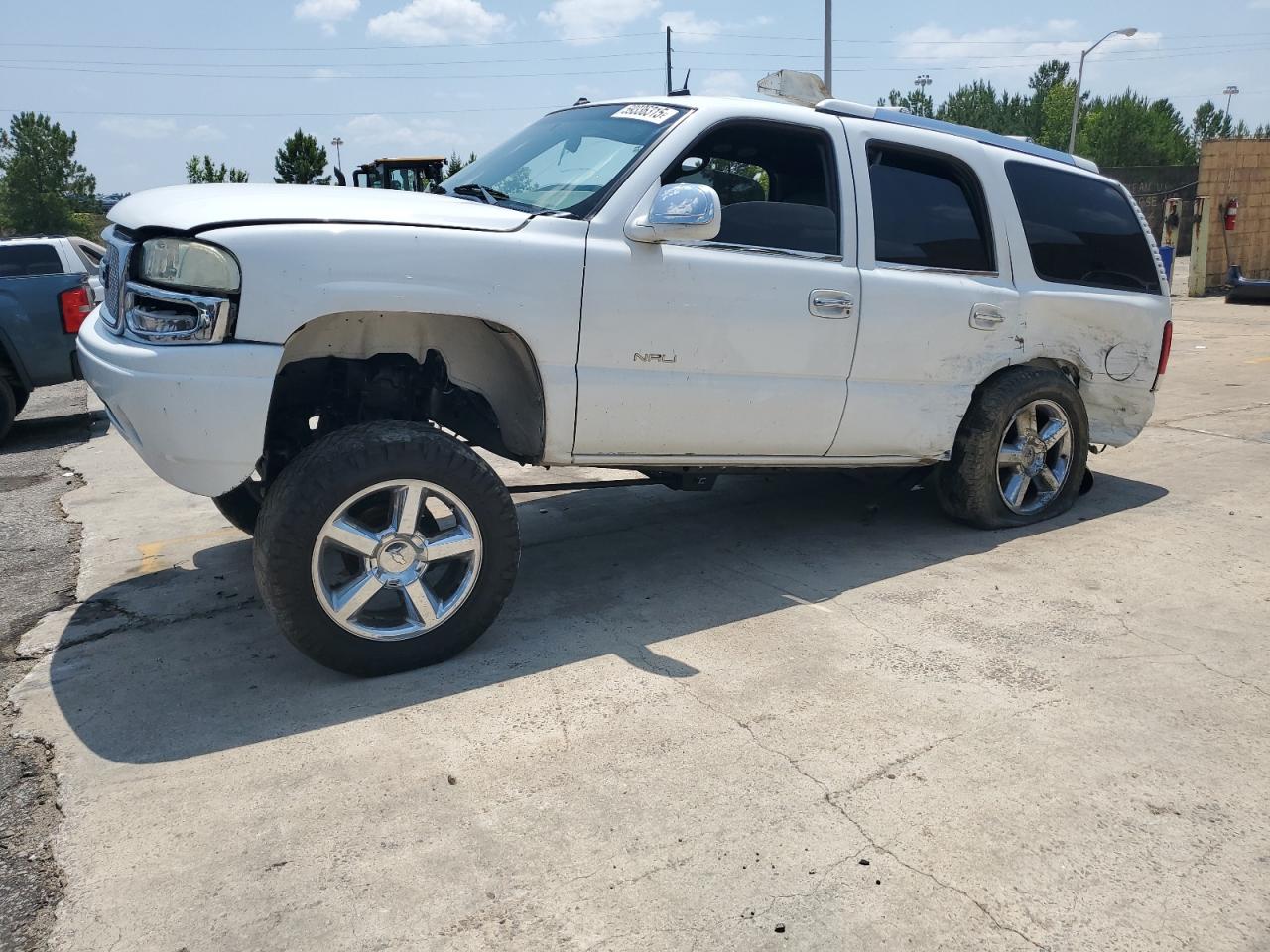 2003 Gmc Yukon Denali for Sale in Gaston, SC - Side