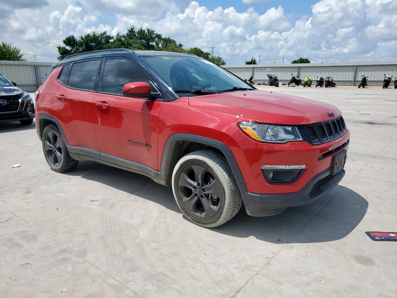 JEEP COMPASS 2018 VIN 3C4NJCBB3JT304902 photo 4