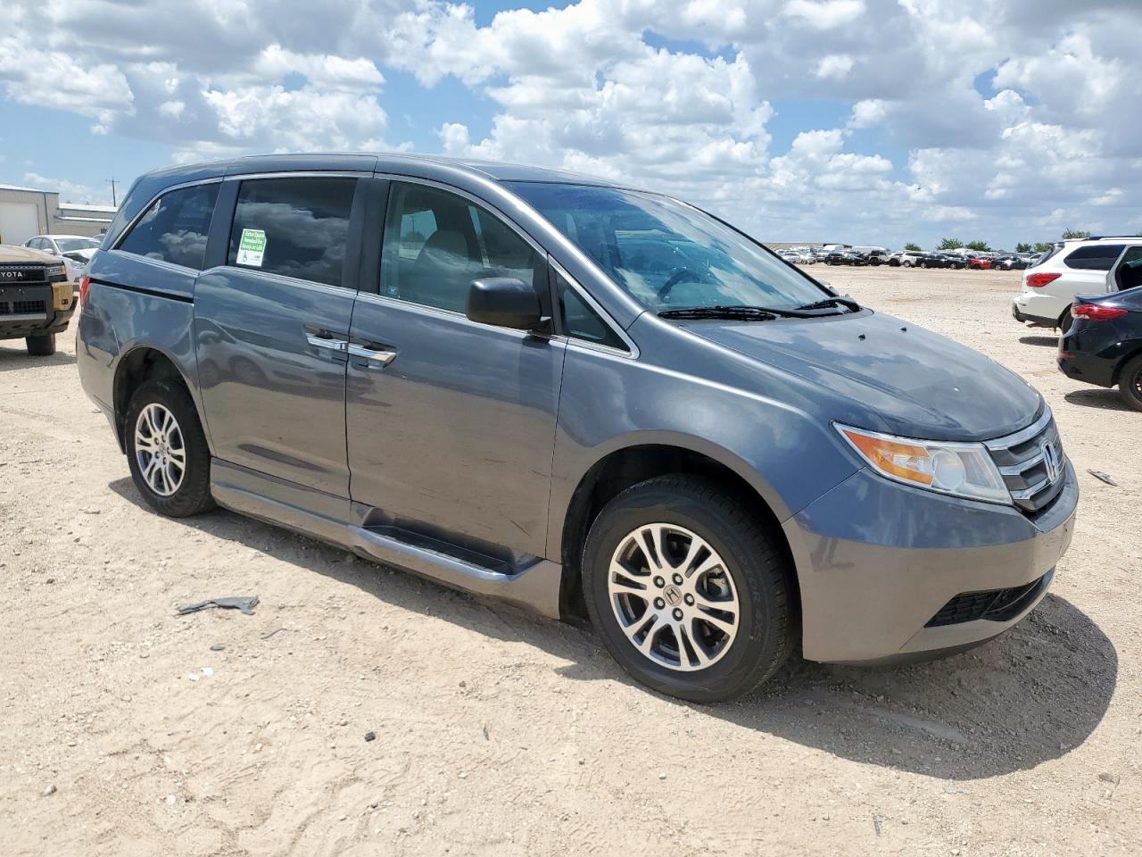 HONDA All Models 2011 VIN 5FNRL5H40BB090838 zdjęcie 4