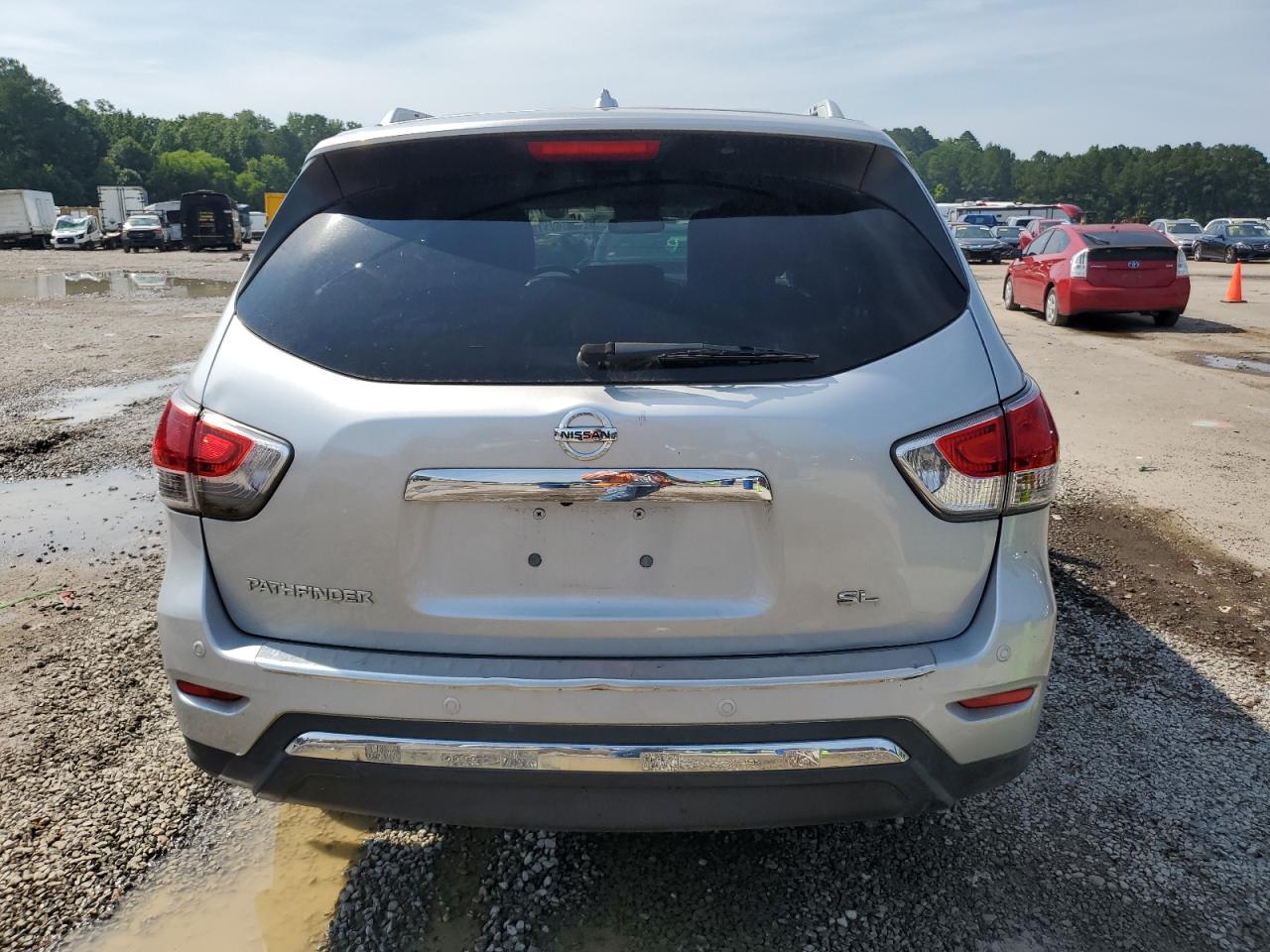 2014 Nissan Pathfinder S VIN: 5N1AR2MN1EC643700 Lot: 62179355