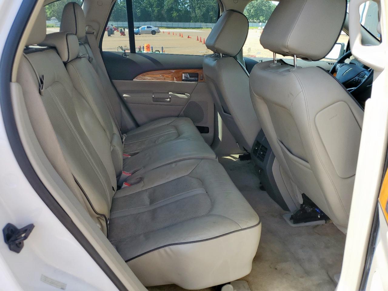 2014 Lincoln Mkx VIN: 2LMDJ8JK9EBL04950 Lot: 62409445
