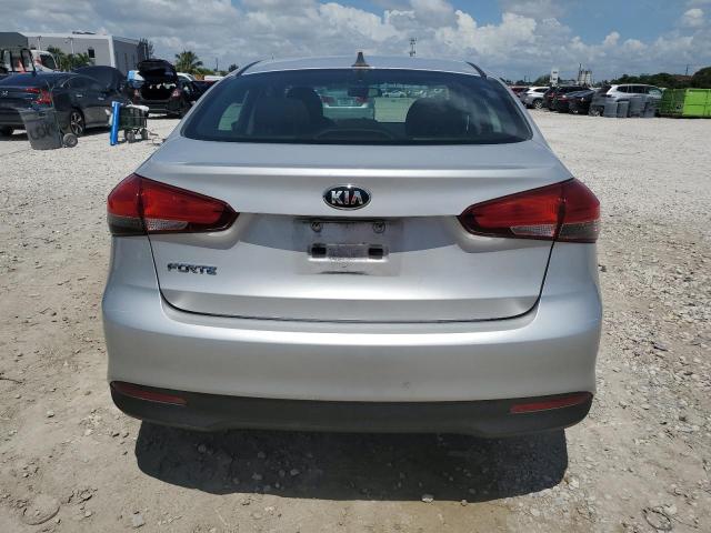  KIA FORTE 2018 Srebrny