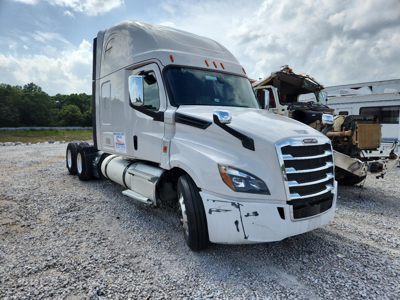 2019 Freightliner Cascadia 126 Semi Truck продається в Eight Mile, AL - Front End