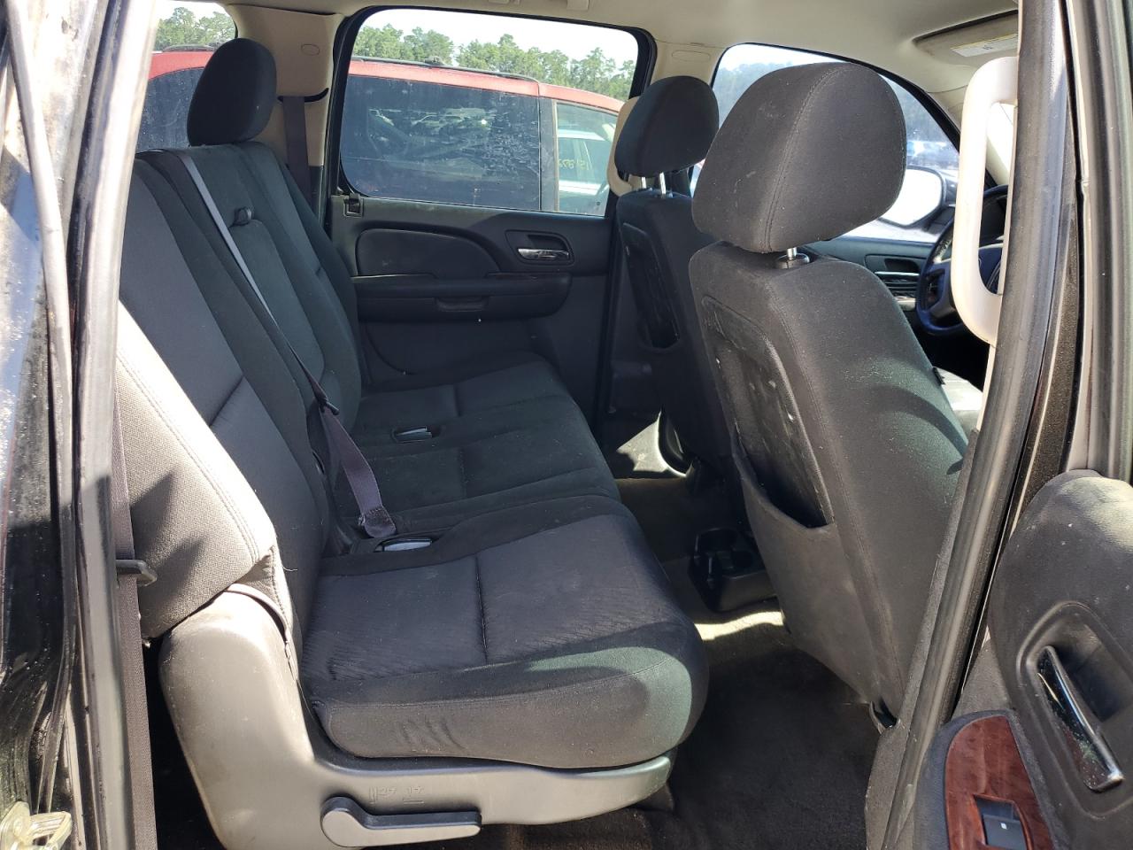 2011 Chevrolet Suburban C1500 Ls VIN: 1GNSCHE0XBR383295 Lot: 60819305
