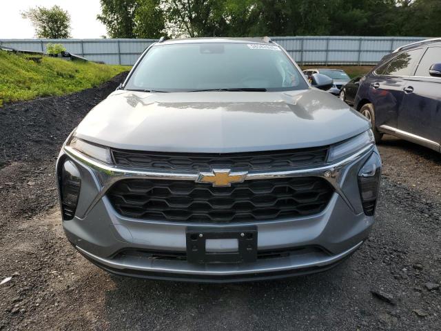  CHEVROLET TRAX 2024 Серебристый