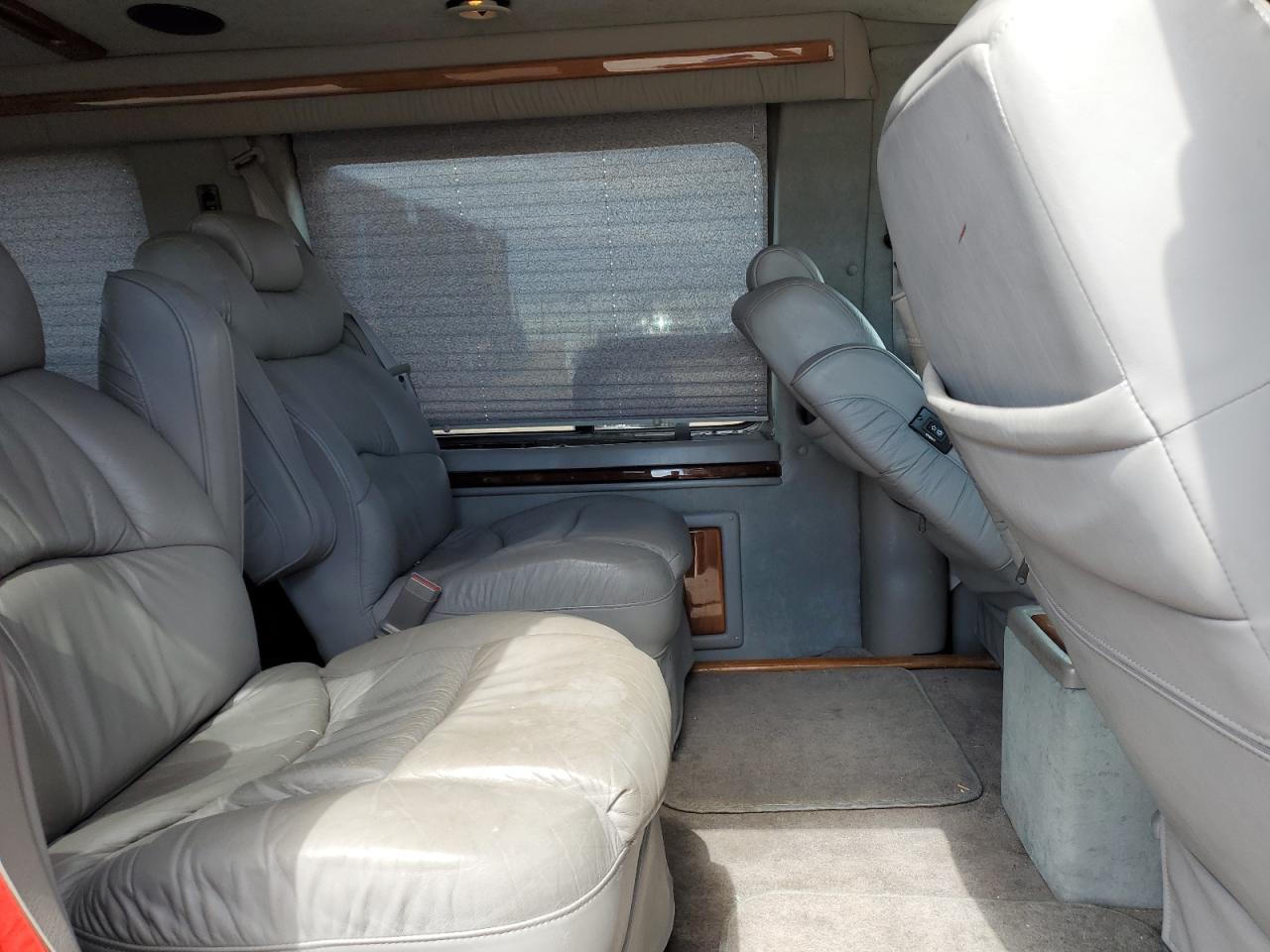 2000 Chevrolet Express G1500 VIN: 1GBFG15R6Y1185264 Lot: 61132965