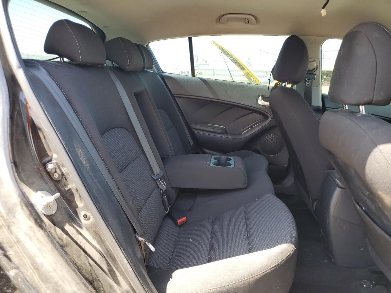 KIA FORTE 2017 VIN KNAFK5A84H5677330 photo 10
