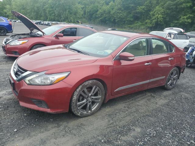  NISSAN ALTIMA 2018 Czerwony