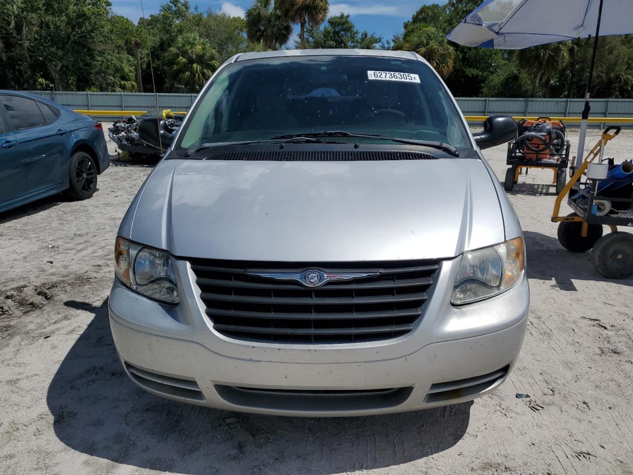 CHRYSLER MINIVAN 2006 VIN 1A4GP45R46B739890 photo 5