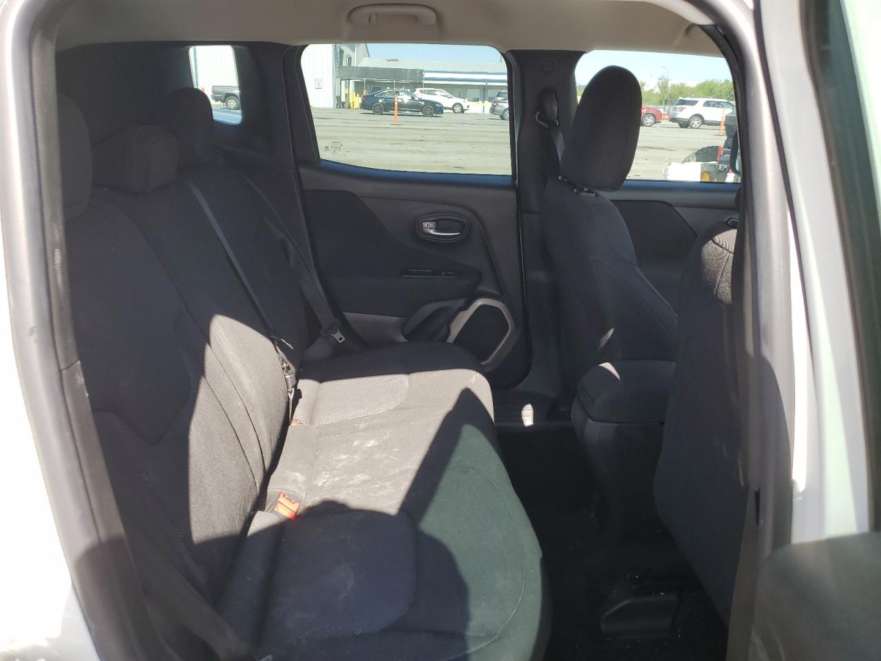 2016 Jeep Renegade Sport VIN: ZACCJAATXGPC74285 Lot: 61101195