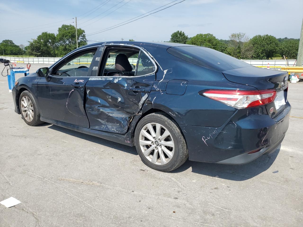 TOYOTA CAMRY 2018 VIN 4T1B11HK9JU611121 фото 2