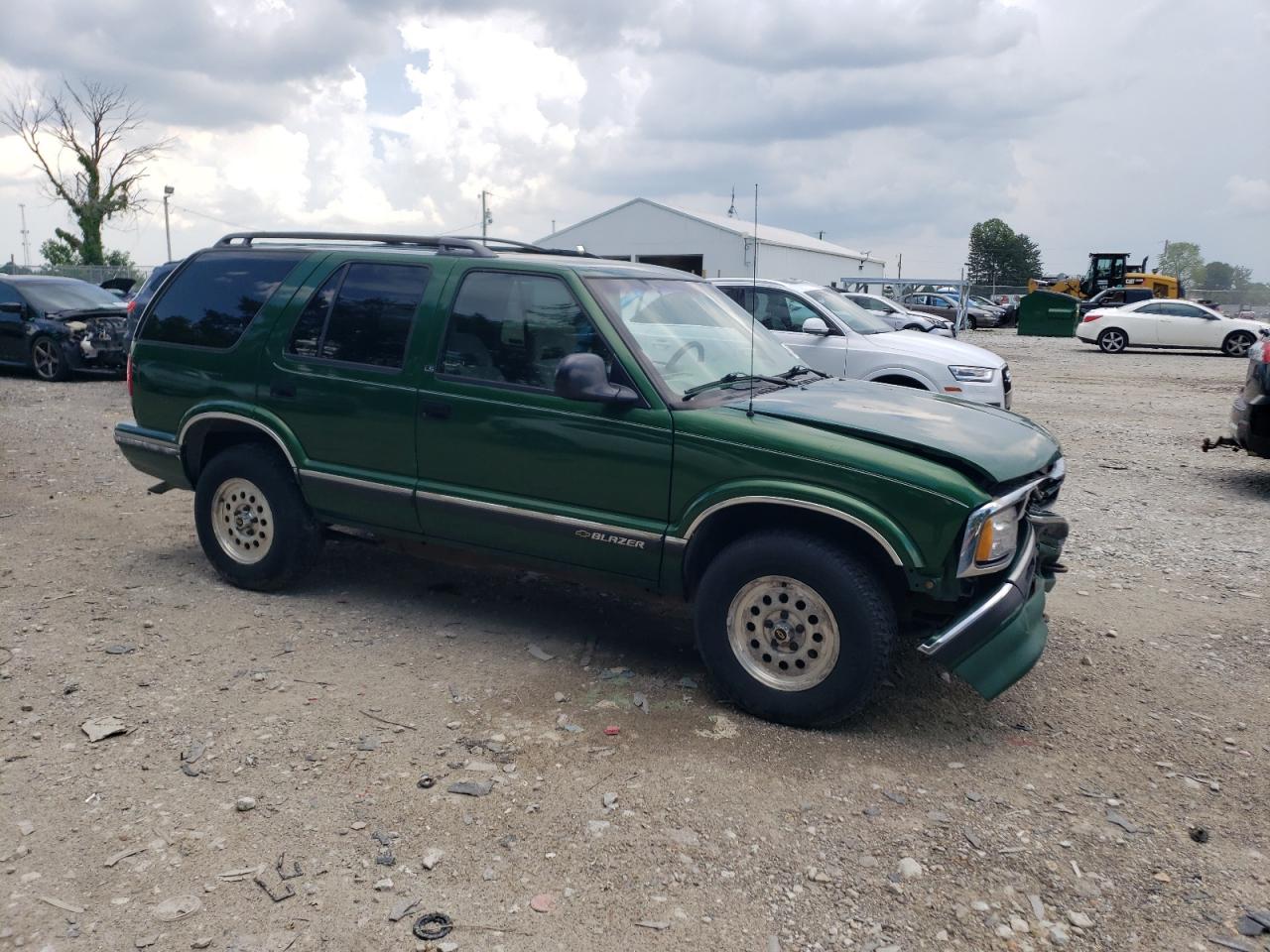 CHEVROLET BLAZER 1997 VIN 1GNDT13W4VK110812 фото 4