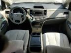 2011 Toyota Sienna Le de vânzare în Sacramento, CA - Front End