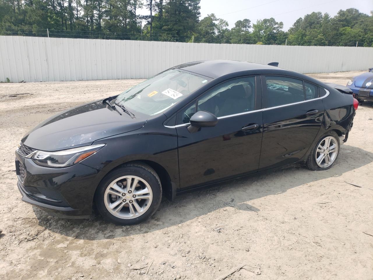 2017 Chevrolet Cruze Lt for Sale in Seaford, DE - Side