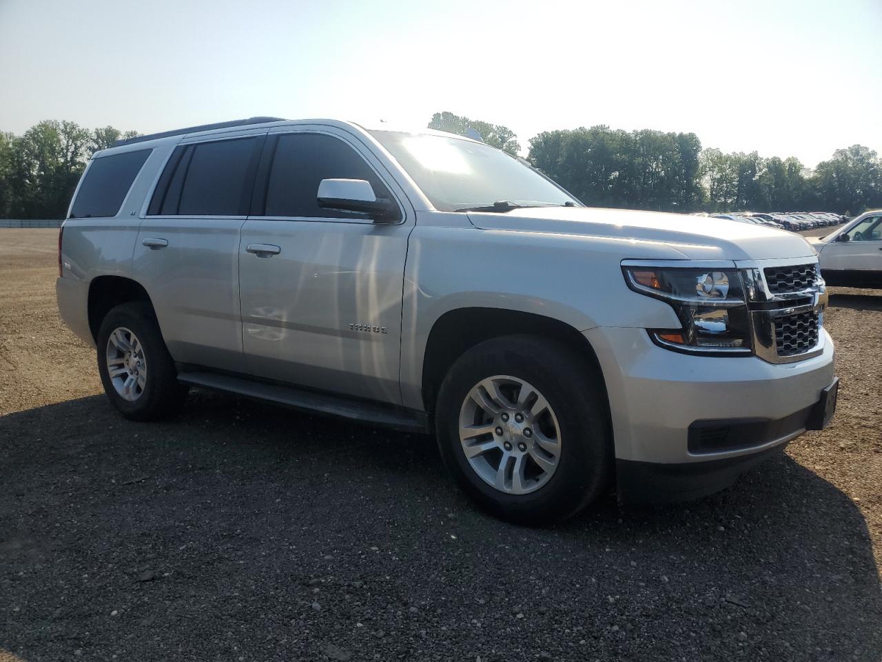 CHEVROLET TAHOE 2019 VIN 1GNSKBKC8KR163118 фото 4