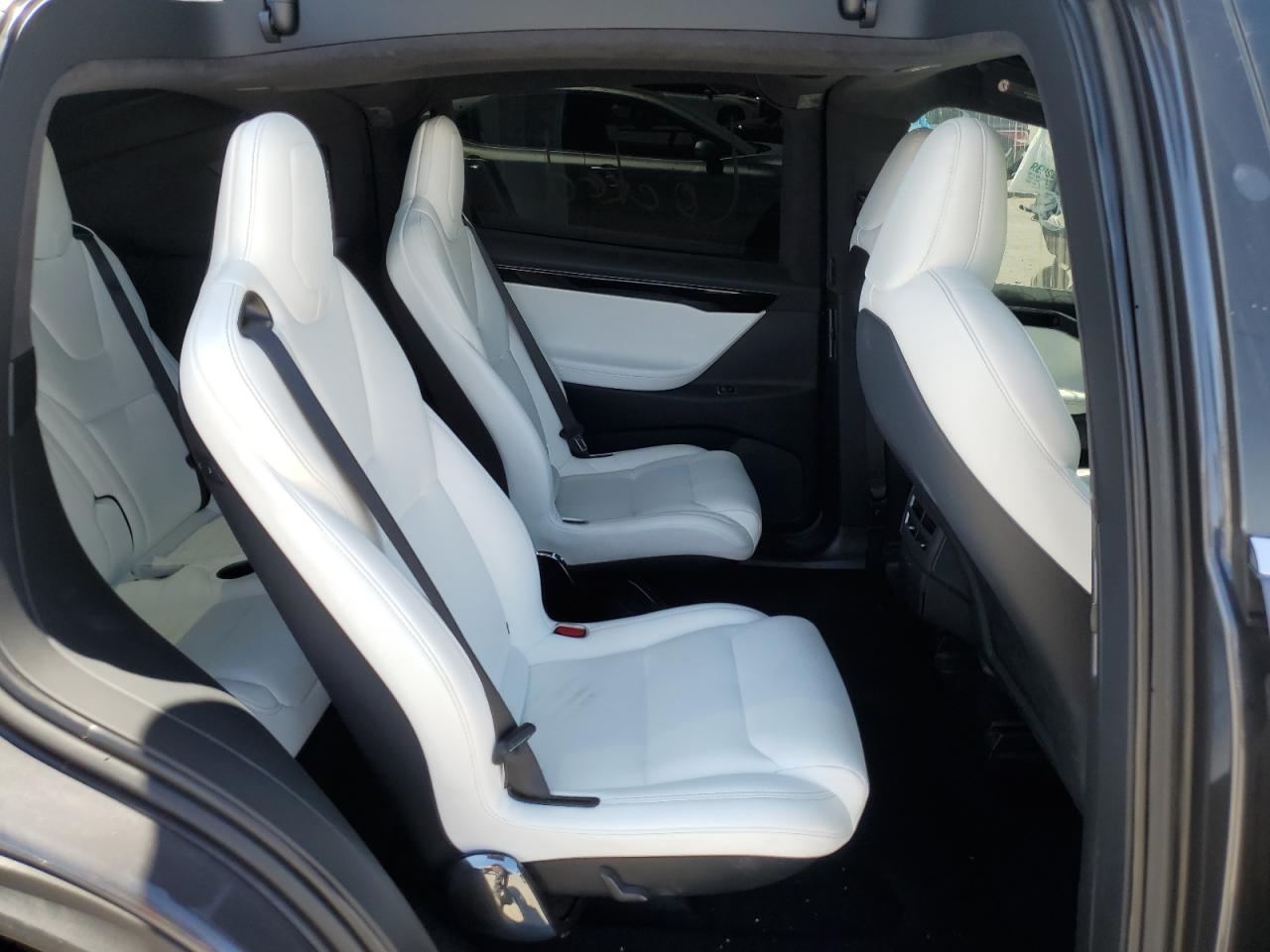 2020 Tesla Model X VIN: 5YJXCBE45LF301043 Lot: 61770415