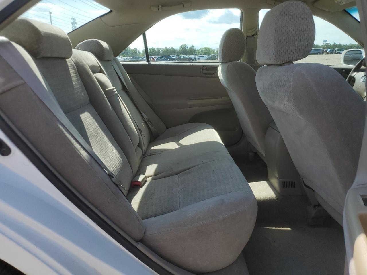 2002 Toyota Camry Le VIN: 4T1BE32K32U016906 Lot: 81311205