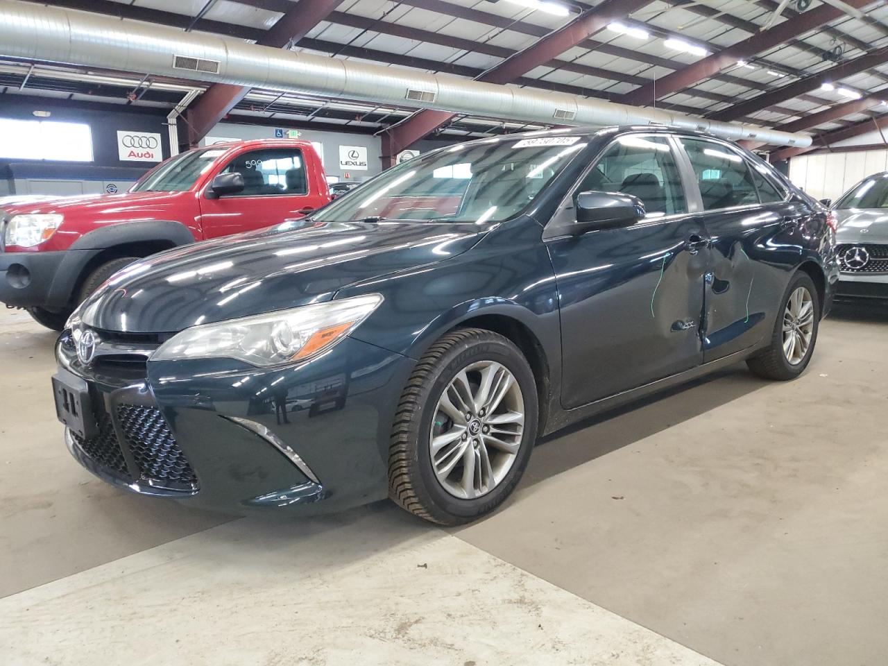 2015 Toyota Camry Le en Venta en East Granby, CT - Side