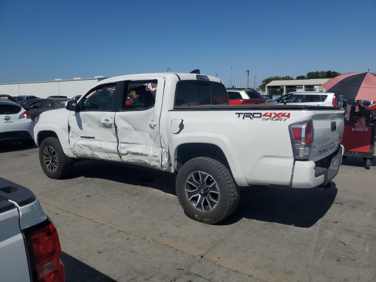 TOYOTA TACOMA 2023 VIN 3TMCZ5AN6PM645110 фото 2