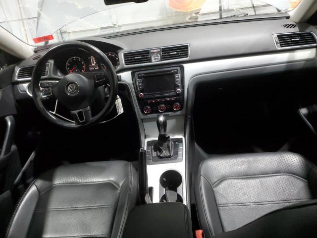 Sedans VOLKSWAGEN PASSAT 2013 Gray