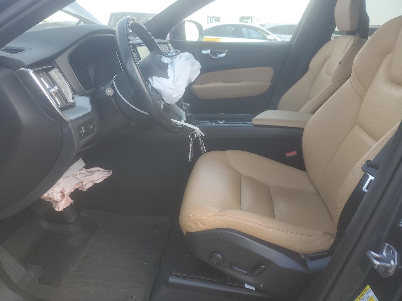 2018 Volvo Xc60 T6 Momentum VIN: YV4A22RK4J1084881 Lot: 61270675
